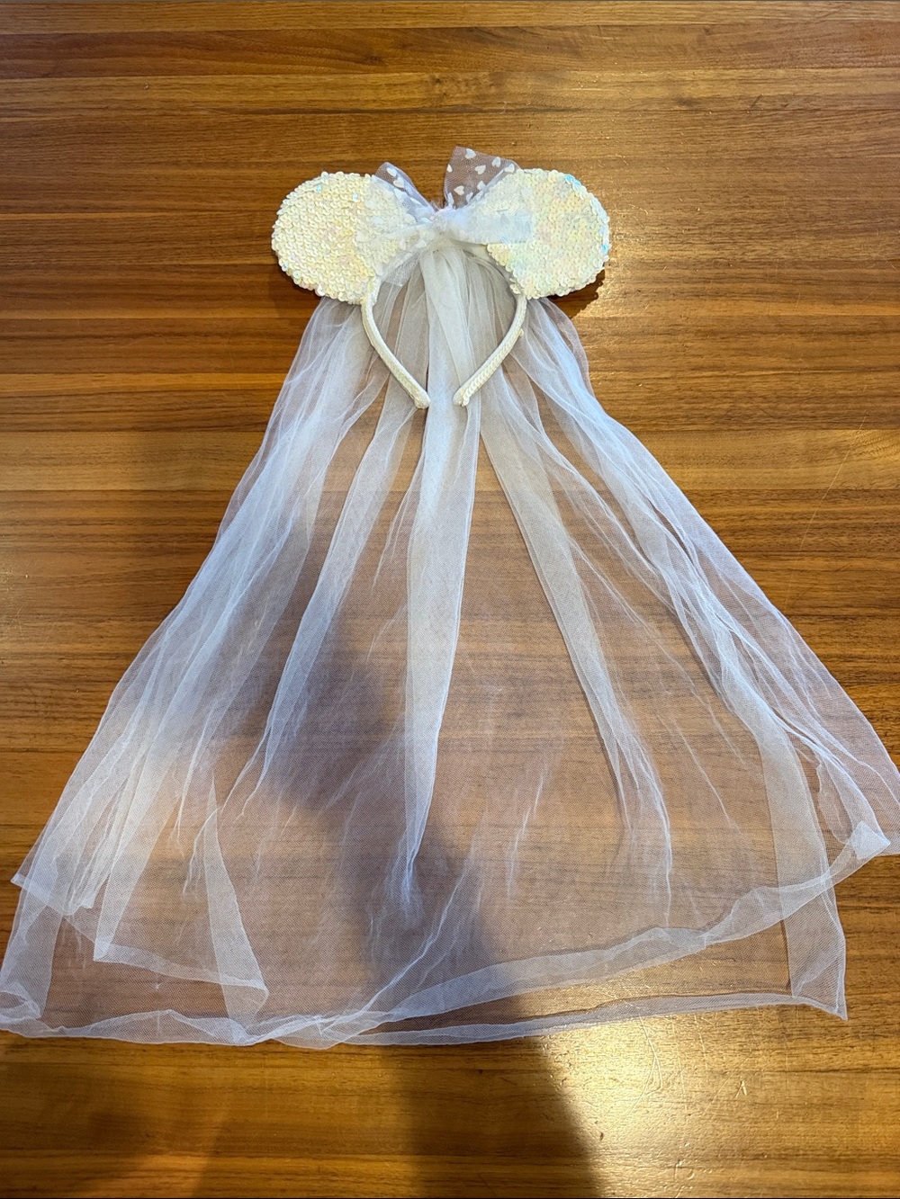 Disney Parks Minnie Mouse Bride Bridal Wedding Ears Veil